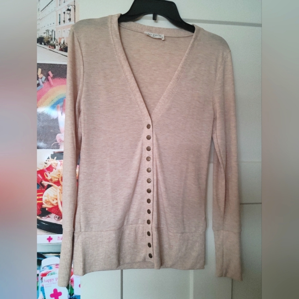 NWOT Cream snap button  cardigan